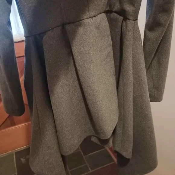 VENUS Gray Shark Tooth Hem Coat - Picture 3 of 4